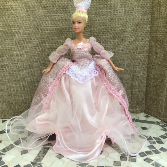 Barbie Doll and Dress - Picture 9 of 10